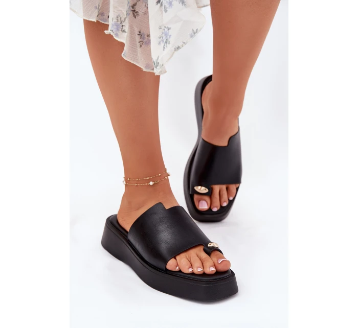 Dámské Pantofle Na Platformě S Dekorativním Detalem Černé model 21696863 - EVENTO