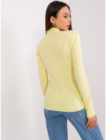 Světle žlutý dámský svetr s rolákem