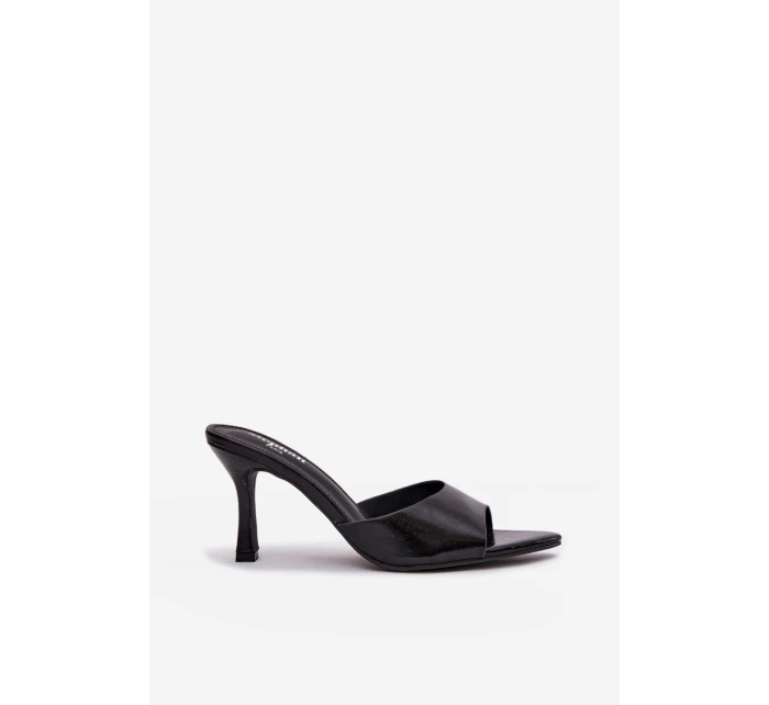 Lakované dámské pantofle na podpatku černé model 21918894 - Boto