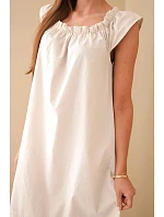 Dámské bavlněné šaty s nařaseným výstřihem a volánkem béžová Dámské bavlněné šaty s nařaseným výstřihem a volánkem béžová