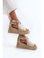 Zazoo kožené sandály na klínu, béžová Zazoo kožené sandály na klínu, béžová