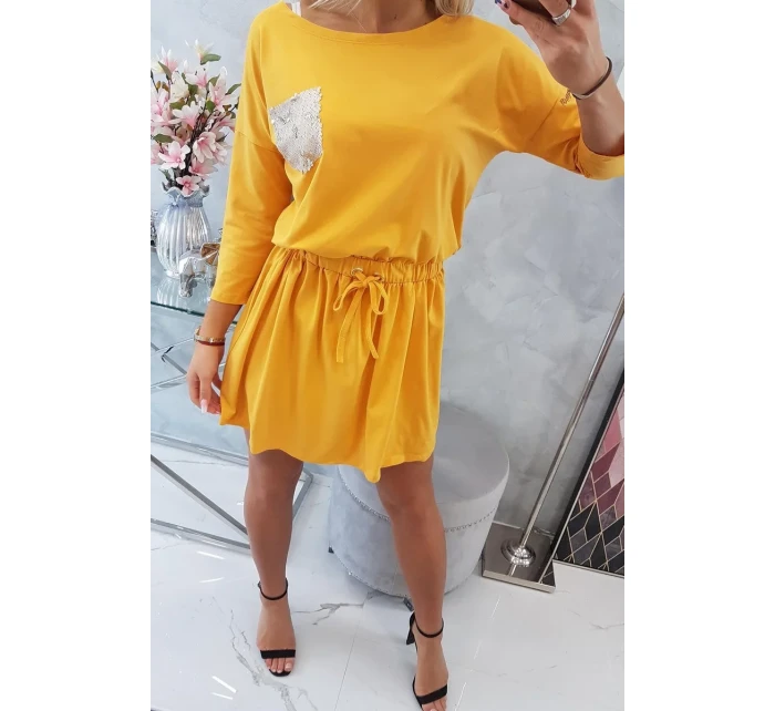 šaty s kapsami model 18743320 - K-Fashion šaty s kapsami model 18743320 - K-Fashion