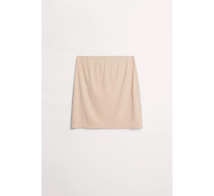 model 20124756 - Ysabel Mora