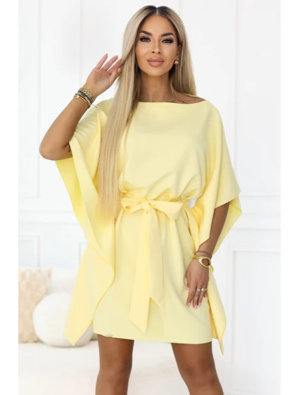 287-41 SOFIA Motýlí šaty se zavazováním v pase - pastelový citron