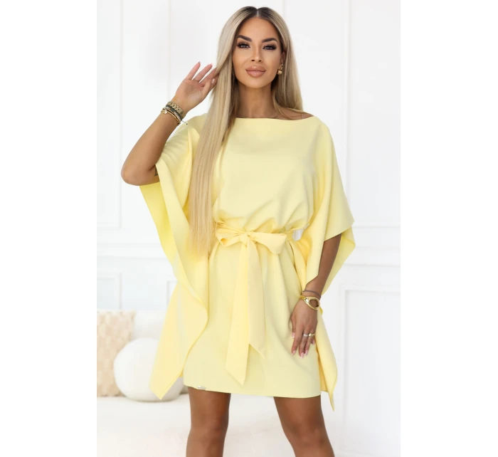 287-41 SOFIA Motýlí šaty se zavazováním v pase - pastelový citron