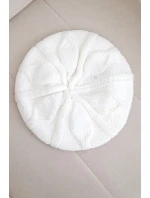 Dámská zimní vlněná čepice bílá model 21896600 - K-Fashion Dámská zimní vlněná čepice bílá model 21896600 - K-Fashion