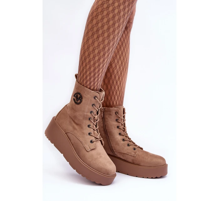 Botky Na Masivní Platformě Bežové model 21634150 - VINCEZA