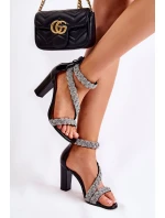 Kožené sandály na vysokém podpatku s kubickými zirkony Lewski Shoes model 21591874 černe - Boto Kožené sandály na vysokém podpatku s kubickými zirkony Lewski Shoes model 21591874 černe - Boto