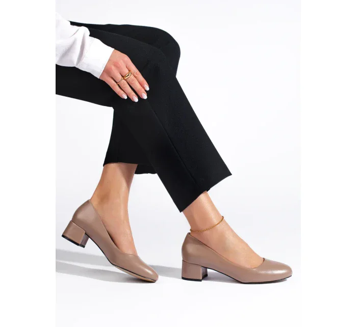 Pěkné dámské lodičky hnědé na plochém podpatku Pěkné dámské lodičky hnědé na plochém podpatku