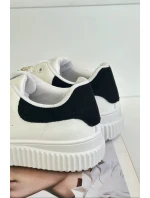 Nízké Tenisky Z Eko Kůže S Odznaky Bílo-Černé Cillione Nízké Tenisky Z Eko Kůže S Odznaky Bílo-Černé Cillione