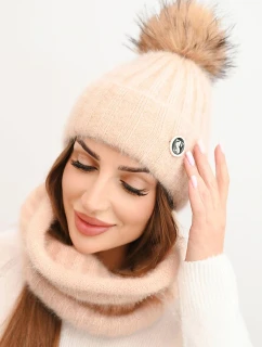 Dámská zimní souprava s bambulí a nákrčníkem béžová