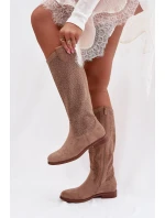 Dámské kozačky s krajkovým vzorem na plochém podpatku model 21998027 Béžové - S.Barski Dámské kozačky s krajkovým vzorem na plochém podpatku model 21998027 Béžové - S.Barski