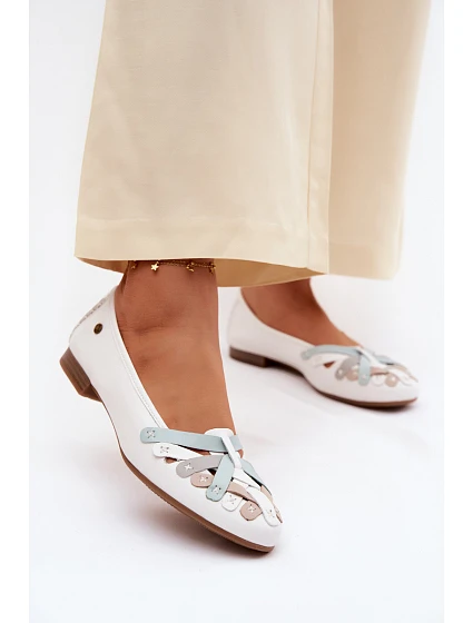 Kožené baleríny model 22125782 Bílé - Maciejka