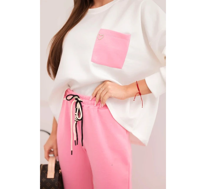 Dámský komplet máslový s kontrastní kapsou světle růžový