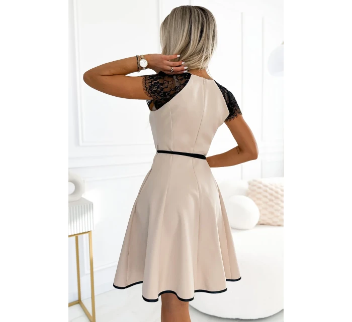 Béžové dámské šaty s krajkovými vsadkami model 19761156 - numoco Béžové dámské šaty s krajkovými vsadkami model 19761156 - numoco