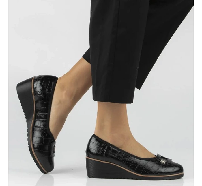 Černé kožené lodičky Filippo DP7661/26 BK na podpatku