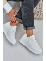 Dámské Tenisky Na Platformě S Dekorativním Šněrováním Bílé model 21684949 - Boto Dámské Tenisky Na Platformě S Dekorativním Šněrováním Bílé model 21684949 - Boto