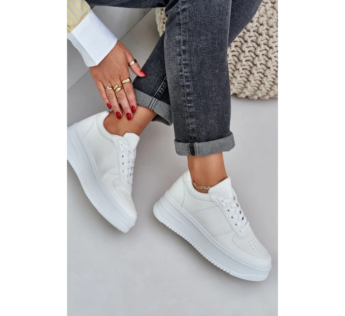 Dámské Tenisky Na Platformě S Dekorativním Šněrováním Bílé model 21684949 - Boto Dámské Tenisky Na Platformě S Dekorativním Šněrováním Bílé model 21684949 - Boto