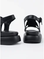 Módní  sandály dámské černé bez podpatku