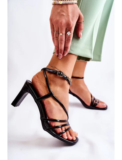 Klasické lakované sandály na podpatku černé model 21591783 - Boto Klasické lakované sandály na podpatku černé model 21591783 - Boto