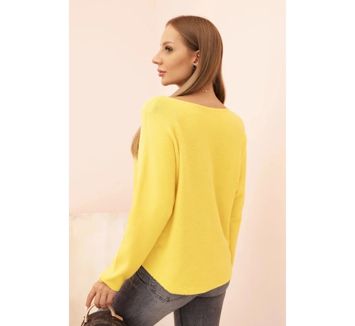 Dámský svetr z viskózy s výstřihem do V tmavě žlutý Dámský svetr z viskózy s výstřihem do V tmavě žlutý