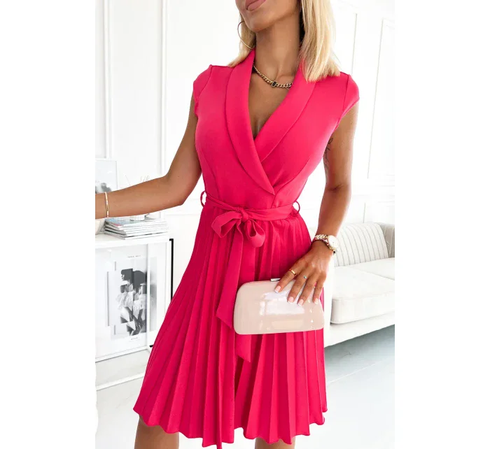 WENDY - Dámské plisované šaty v malinové barvě s přeloženým obálkovým výstřihem 385-2 WENDY - Dámské plisované šaty v malinové barvě s přeloženým obálkovým výstřihem 385-2