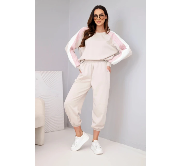 Dámský máslový komplet s lampasem a pružným lemem béžový Dámský máslový komplet s lampasem a pružným lemem béžový