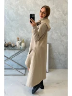 Zateplené šaty s delšími boky světle béžové Zateplené šaty s delšími boky světle béžové