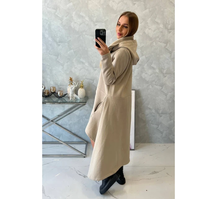 Zateplené šaty s delšími boky světle béžové Zateplené šaty s delšími boky světle béžové