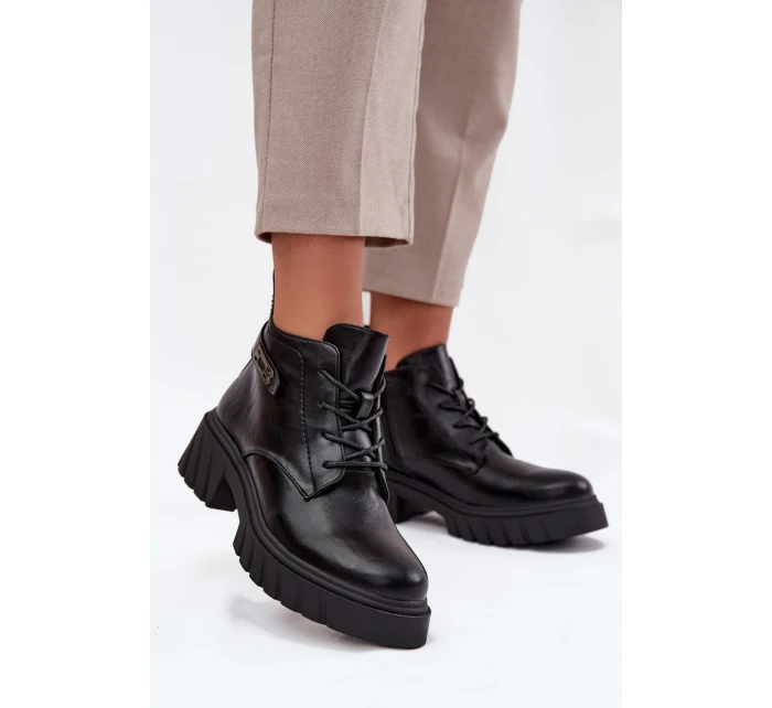 Nízké zateplené dámské kotníkové boty na klínku s ozdobným páskem Černé model 21708426 - Boto