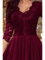 NICOLLE - Dámské šaty ve švestkové barvě s delším zadním dílem a krajkovým výstřihem 210-13