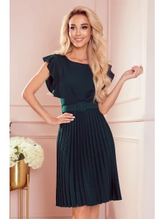 Dámské plisované šaty v lahvově zelené barvě s opaskem model 21371192 - numoco