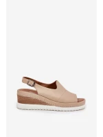 Dámské kožené sandály na klínu model 21696009 béžové - Artiker