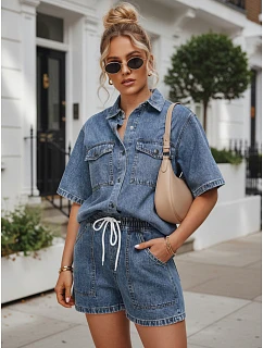 Dámská souprava s džínovou košilí a modrými šortkami FashionStreet AY1207