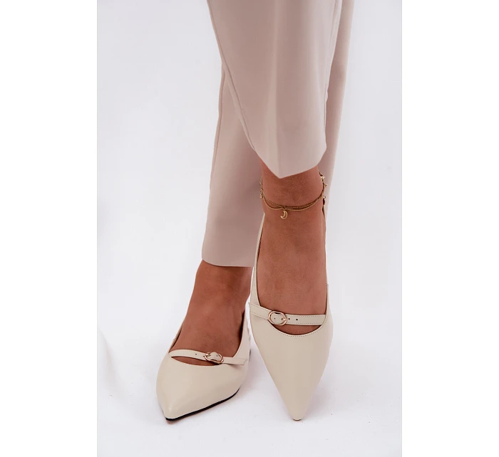 Kožené sandály na nízkém podpatku model 22123086 Světle béžové - Maciejka