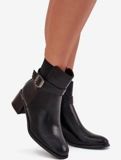 Dámské kotníkové boty Sylira na sloupku s páskem a přezkou – černé