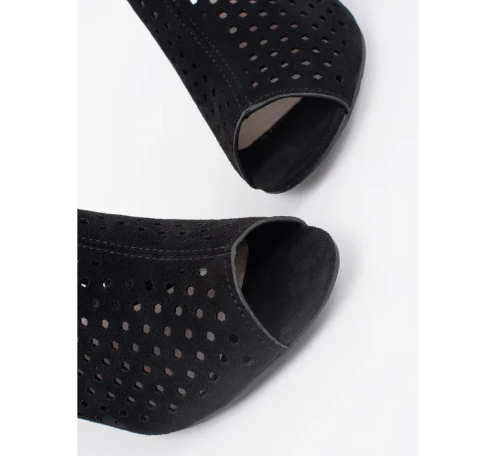 Výborné dámské  sandály černé na širokém podpatku