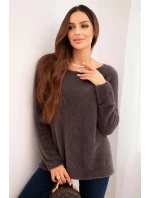 Svetr dámský z měkké pleteniny s kulatým výstřihem hnědý Svetr dámský z měkké pleteniny s kulatým výstřihem hnědý