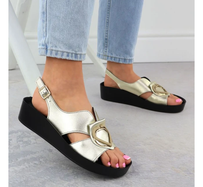 Dámské kožené sandály na platformě zlaté S.Barski KV51-031