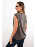 Dámský viskózový svetr bez rukávů s kapsami a výstřihem do V khaki Dámský viskózový svetr bez rukávů s kapsami a výstřihem do V khaki
