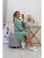 Šaty s potiskem a model 21755714 spodní částí tmavě mátové barvy - K-Fashion