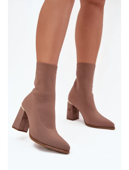 Textilní dámské boty na podpatku béžové model 21706649 - Boto