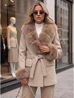 Płaszcz damski dwurzędowy z odpinanym kołnierzem beżowy FashionStreet TY6078