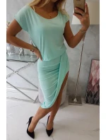 Mátové asymetrické šaty