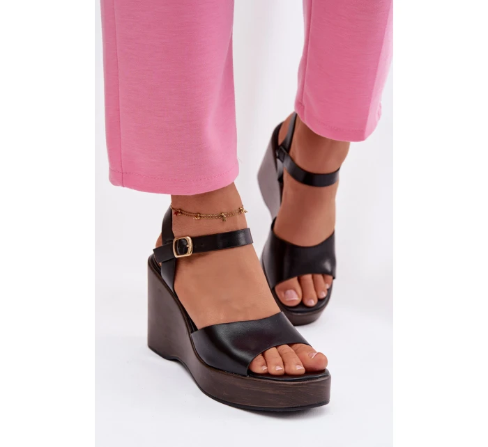Dámské sandály na platformě Eko kůže Černé model 21937502 - Boto Dámské sandály na platformě Eko kůže Černé model 21937502 - Boto
