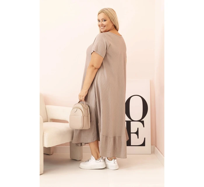 Dámské šaty plus size s krátkým rukávem a volánem z lehké viskózy cappuccino Dámské šaty plus size s krátkým rukávem a volánem z lehké viskózy cappuccino