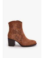 Kotníkové boty s ažurovým svrškem na podpatku, z eko semiše, hnědé Nevishiia Kotníkové boty s ažurovým svrškem na podpatku, z eko semiše, hnědé Nevishiia
