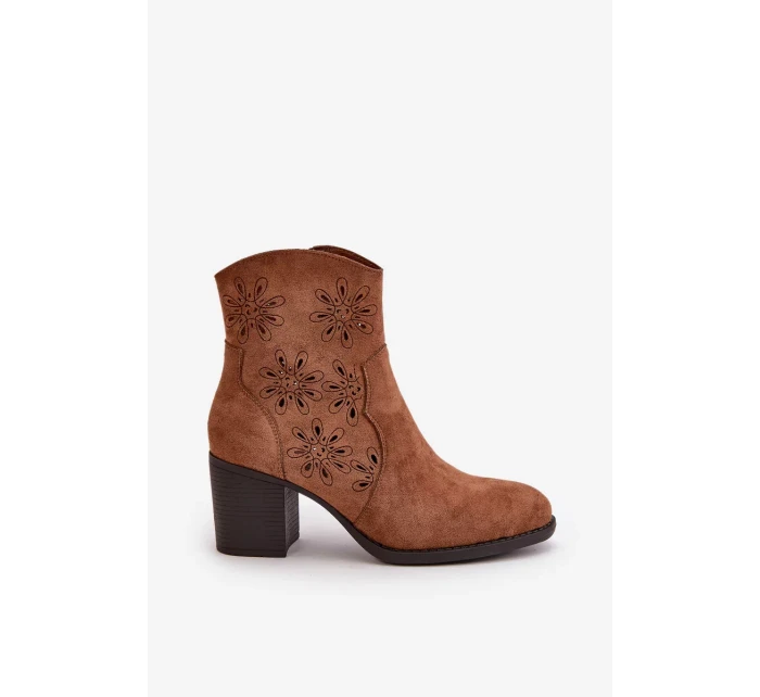 Kotníkové boty s ažurovým svrškem na podpatku, z eko semiše, hnědé Nevishiia Kotníkové boty s ažurovým svrškem na podpatku, z eko semiše, hnědé Nevishiia