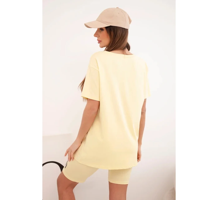 Dámský bavlněný komplet s krátkým rukávem a šortkami žlutý Dámský bavlněný komplet s krátkým rukávem a šortkami žlutý