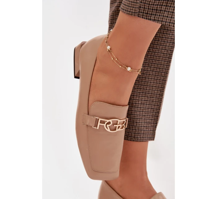 Kožené dámské mokasíny s ozdobným detailem model 22031816 Béžové - D&A Kožené dámské mokasíny s ozdobným detailem model 22031816 Béžové - D&A